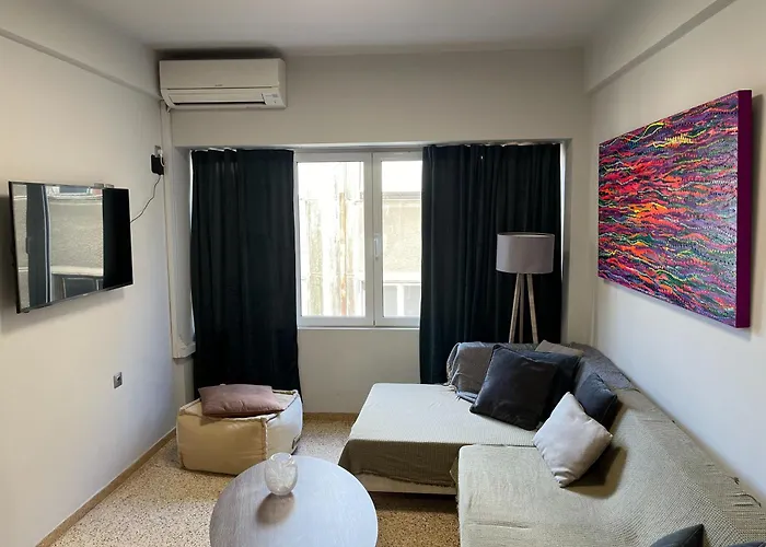 Praxitelous s By Urban Retreat